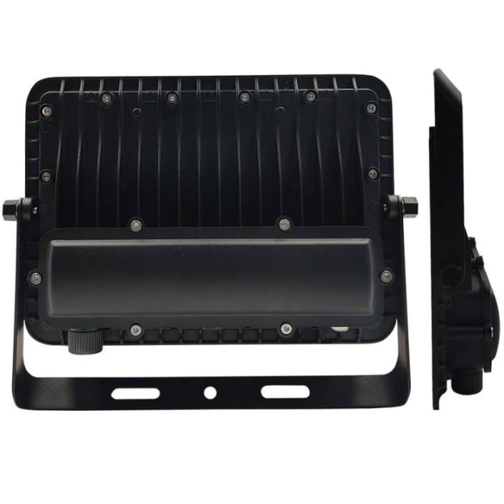 luminaire-100w-projecteur-led-couleur-selectionnable-ip65