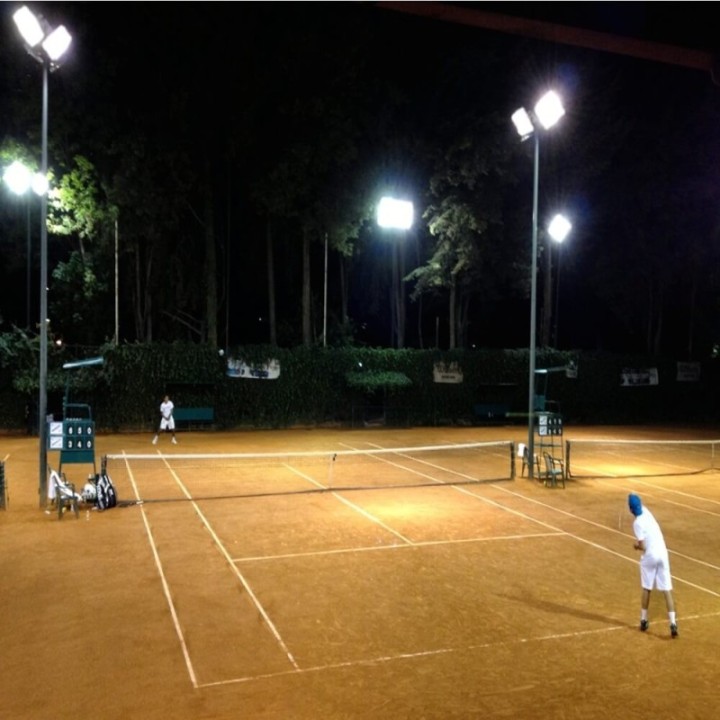Projecteur LED 150W - Drivers Philips – Pour stade et terrain de sport